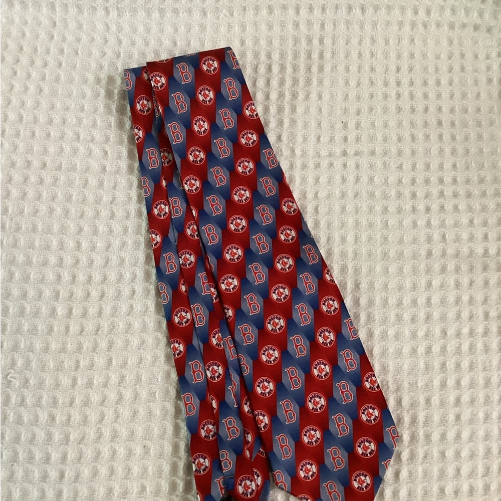NBA Boston Red Sox Silk Tie Eagle Wings